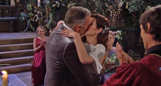 Les feux de l’amour en avance : Ashland embrasse Victoria avant sa mort annoncée (résumé et replay de l’épisode du jeudi 28 décembre sur TF1)