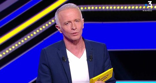 Question pour un champion : Samuel Etienne tend un piège à un candidat, il espère toujours animer le jeu en 2032 sur France 3