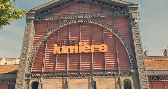 Tout pour la lumière : résumés en avance des épisodes jusqu’au 12 septembre 2025 avec une entrée fracassante au Studio