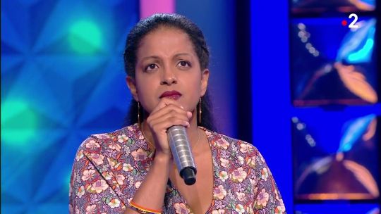 N’oubliez pas les paroles : Cynthia ridiculise Nagui, la maestro éliminée sur France 2 ? 