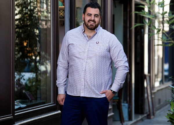 Jonathan Blot : « Le gâteau de mes rêves sublime la pâtisserie, là où tous les autres font des concours » Jonathan Blot : « Le gâteau de mes rêves sublime la pâtisserie, là où tous les autres font des concours »
