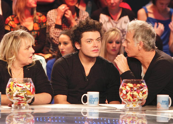 Kev Adams invité d’Arthur dans Les Enfants de la télé Kev Adams invité d’Arthur dans Les Enfants de la télé