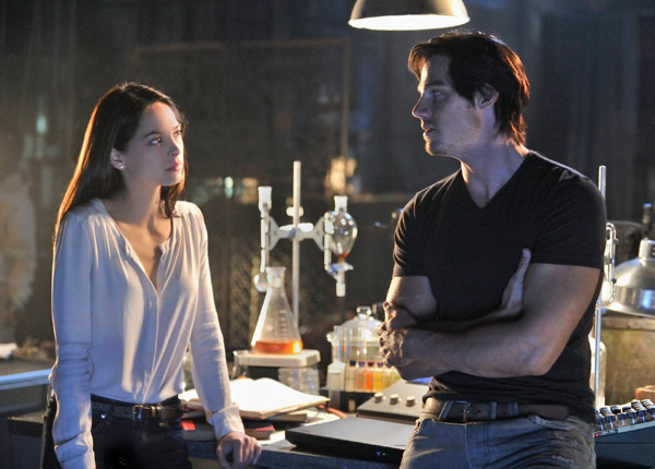 Beauty and the beast :  Kristin Kreuk et Jay Ryan séduisent les ménagères