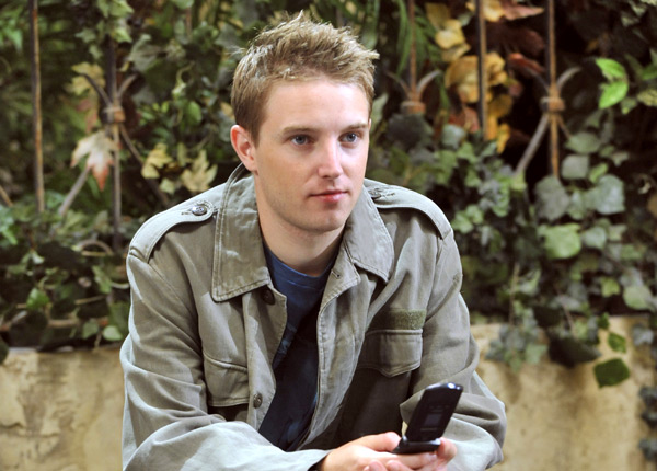 Plus belle la vie : Thibaud Vaneck raconte le retour de Nathan au Mistral Plus belle la vie : Thibaud Vaneck raconte le retour de Nathan au Mistral