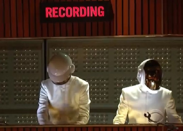 Grammy Awards 2014 : le sacre des Daft Punk à revoir sur D17 Grammy Awards 2014 : le sacre des Daft Punk à revoir sur D17