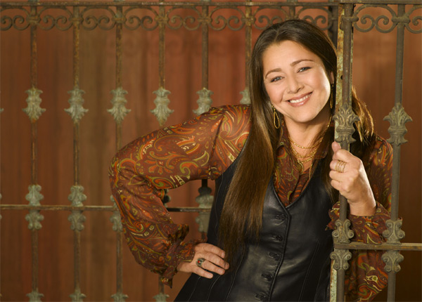 Après Ghost Whisperer, Camryn Manheim rejoint Halle Berry dans Extant