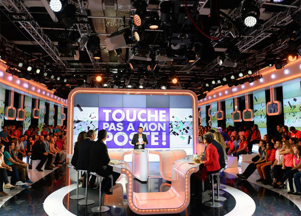 Touche pas à mon poste : le Bachelor passé au crible chez Cyril Hanouna Touche pas à mon poste : le Bachelor passé au crible chez Cyril Hanouna