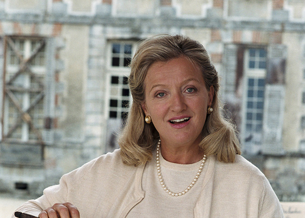 France 2 officialise l’arrivée d’Antiques Roadshow avec Charlotte de Turckheim France 2 officialise l’arrivée d’Antiques Roadshow avec Charlotte de Turckheim