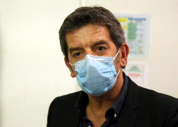 Michel Cymès (Aventures de médecine) : « Le tournage a été physiquement difficile et psychologiquement marquant »