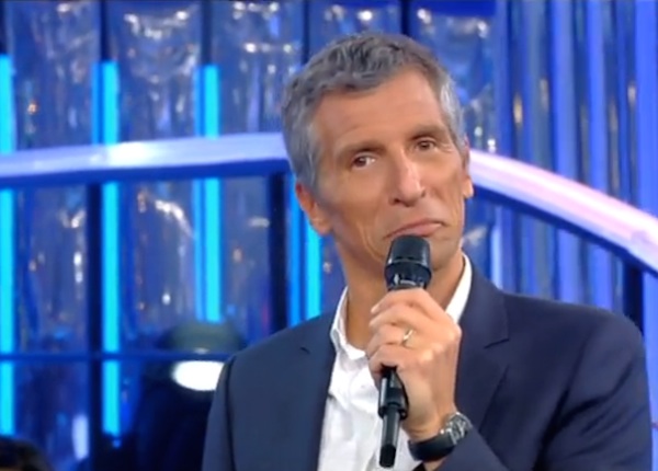 N’oubliez pas les paroles : Nagui remonte doucement la pente