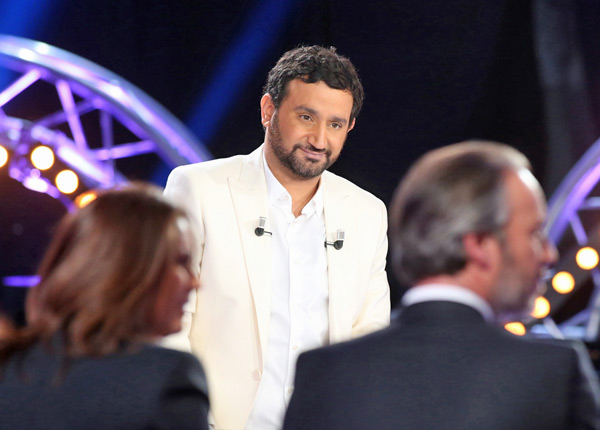 Grille TNT du 12 au 18 avril 2014 : Cyril Hanouna hésite entre l’œuf ou la poule Grille TNT du 12 au 18 avril 2014 : Cyril Hanouna hésite entre l’œuf ou la poule