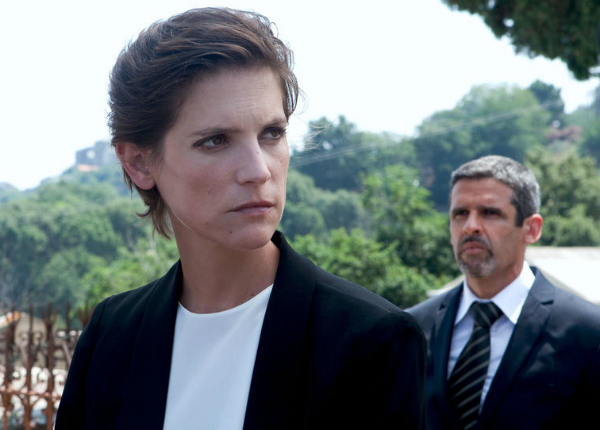 Hélène Fillières (Mafiosa - saison 5) : « Sandra est prisonnière du monstre qui est en elle » Hélène Fillières (Mafiosa - saison 5) : « Sandra est prisonnière du monstre qui est en elle »