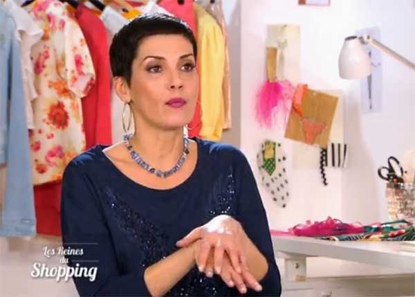 Les Reines du shopping : Cristina Cordula n’aime pas les gants de Katia, le public adhère Les Reines du shopping : Cristina Cordula n’aime pas les gants de Katia, le public adhère