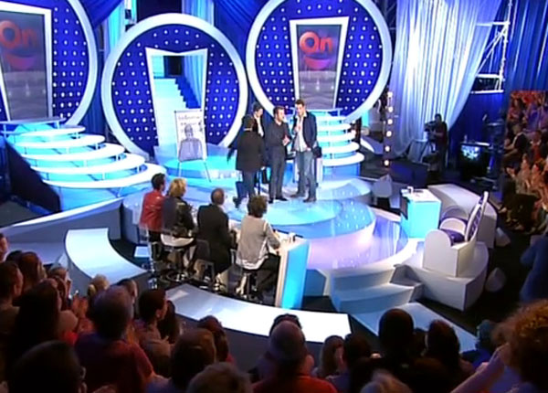 On n’demande qu’à en rire : la hausse des audiences continue pour Bruno Guillon On n’demande qu’à en rire : la hausse des audiences continue pour Bruno Guillon