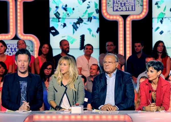 Cyril Hanouna abandonne ses chroniqueurs pour une nouvelle soirée spéciale sur D8 Cyril Hanouna abandonne ses chroniqueurs pour une nouvelle soirée spéciale sur D8
