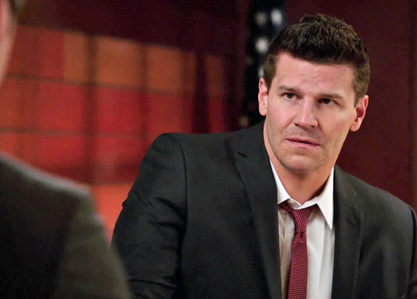 Bones pris au piège sur M6 Bones pris au piège sur M6