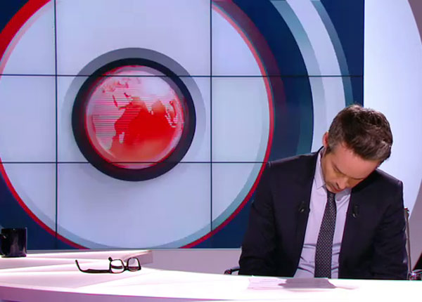 Le Petit Journal : Yann Barthès se moque de Laurent Fabius, les audiences au top