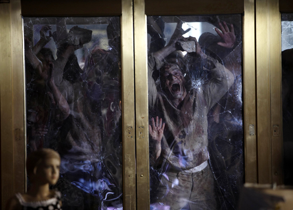 The Walking Dead : des zombies numéro 1 en France en pleine nuit