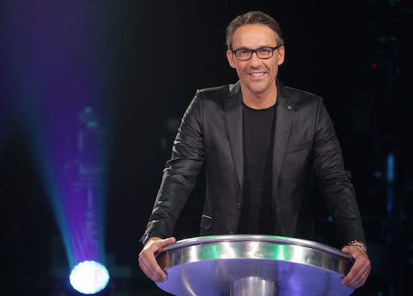 Julien Courbet annonce l’arrivée du Maillon Faible sur D8 pour mi-septembre