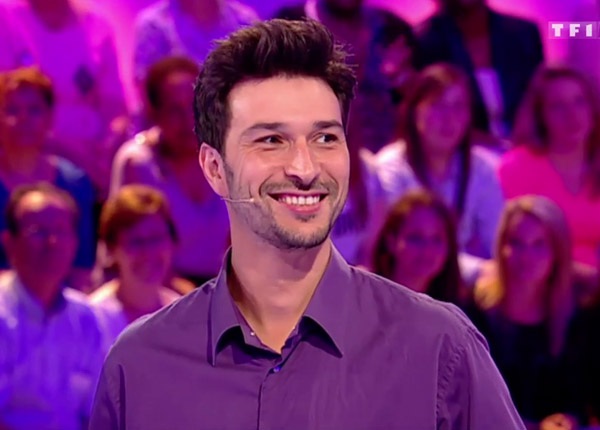 Les 12 coups de midi : avec Michel Galabru, Hakim vacille face à l’Étoile mystérieuse Les 12 coups de midi : avec Michel Galabru, Hakim vacille face à l’Étoile mystérieuse