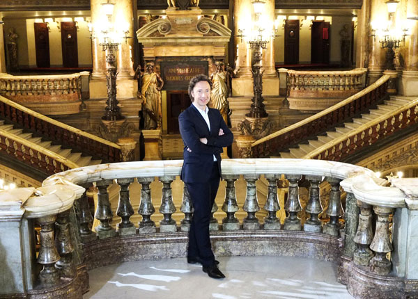 Secrets d’histoire : Stéphane Bern dans les lieux parisiens de la fête, le public au rendez-vous Secrets d’histoire : Stéphane Bern dans les lieux parisiens de la fête, le public au rendez-vous