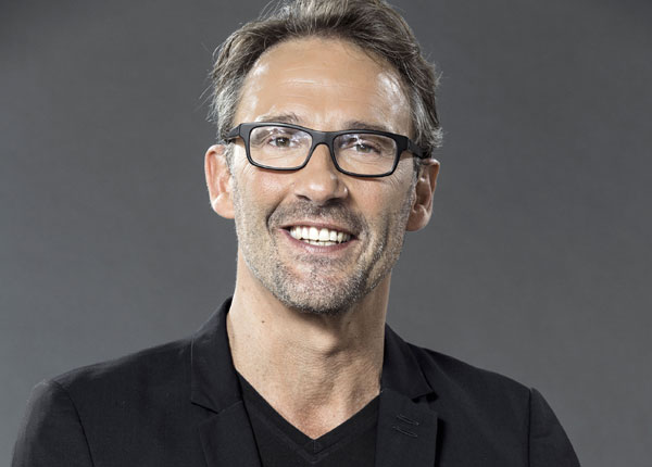 À prendre ou à laisser : les tournages débutent avec Julien Courbet À prendre ou à laisser : les tournages débutent avec Julien Courbet