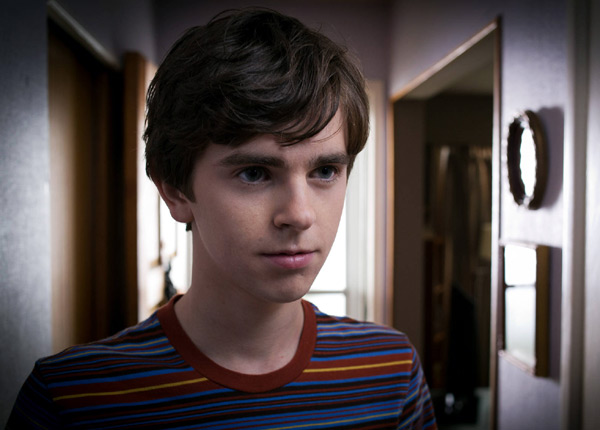 Bates Motel ouvre ses portes dès le 14 septembre sur D17 Bates Motel ouvre ses portes dès le 14 septembre sur D17