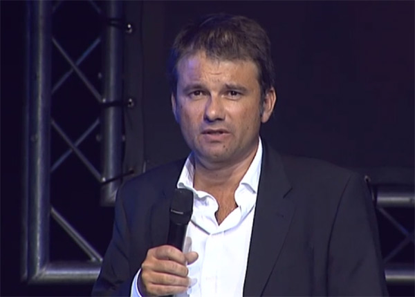Fabrice Bailly (Directeur des programmes de TF1) : « Estelle Denis a fait le boulot sur les divertissements » Fabrice Bailly (Directeur des programmes de TF1) : « Estelle Denis a fait le boulot sur les divertissements »