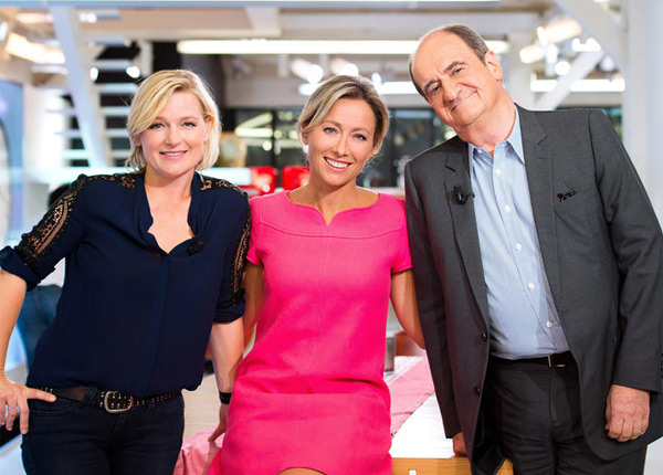 Anne-Sophie Lapix et Gérard Lanvin inversent les rôles dans C à vous Anne-Sophie Lapix et Gérard Lanvin inversent les rôles dans C à vous