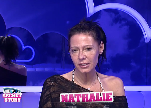 Secret Story : Nathalie s’oppose à la réintégration d’Aymeric et Sara, Leila en pleurs Secret Story : Nathalie s’oppose à la réintégration d’Aymeric et Sara, Leila en pleurs
