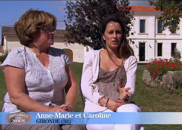 Bienvenue chez nous : Anne-Marie et Caroline soumises aux critiques 