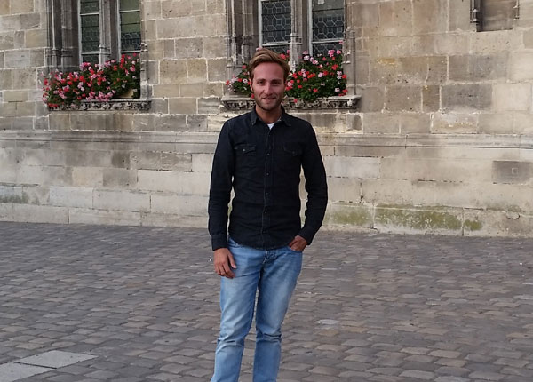 Cam Clash : Baptiste Etchegaray conserve ses fidèles pour le lancement de la saison 2 Cam Clash : Baptiste Etchegaray conserve ses fidèles pour le lancement de la saison 2