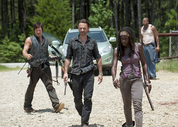 Walking Dead (saison 3 sur NT1) : les zombies ne sont pas la plus grande menace Walking Dead (saison 3 sur NT1) : les zombies ne sont pas la plus grande menace