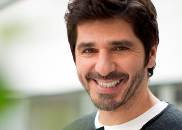 Patrick Fiori remplace Garou aux côtés de Jenifer dans The Voice Kids Patrick Fiori remplace Garou aux côtés de Jenifer dans The Voice Kids