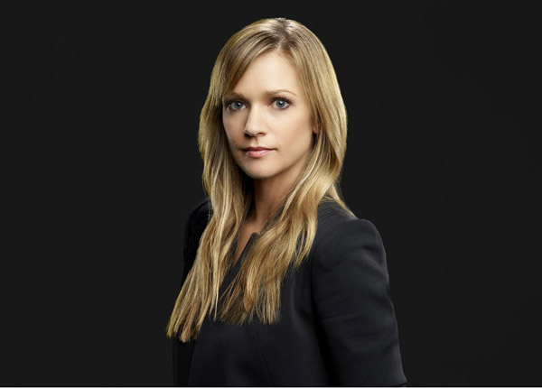 A.J.Cook (Esprits Criminels) : « J.J. a vécu des choses extrêmes qui l’ont fait évoluer » A.J.Cook (Esprits Criminels) : « J.J. a vécu des choses extrêmes qui l’ont fait évoluer »