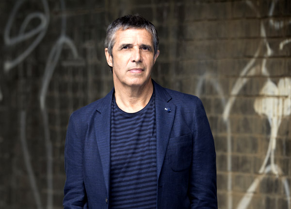 Un Jour, Un Destin : Laurent Delahousse dévoile Julien Clerc Un Jour, Un Destin : Laurent Delahousse dévoile Julien Clerc