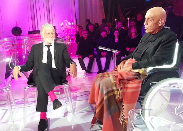 Salut les terriens : Thierry Ardisson reçoit Kev Adams, Stéphane Guillon et Arielle Dombasle propulsés en 2044 Salut les terriens : Thierry Ardisson reçoit Kev Adams, Stéphane Guillon et Arielle Dombasle propulsés en 2044