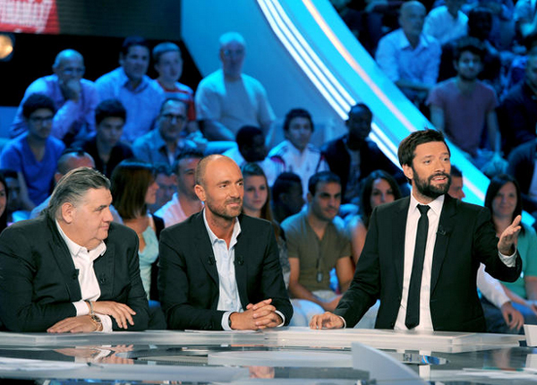 PSG / OM : le classico rassemble tous les supporters devant Canal+