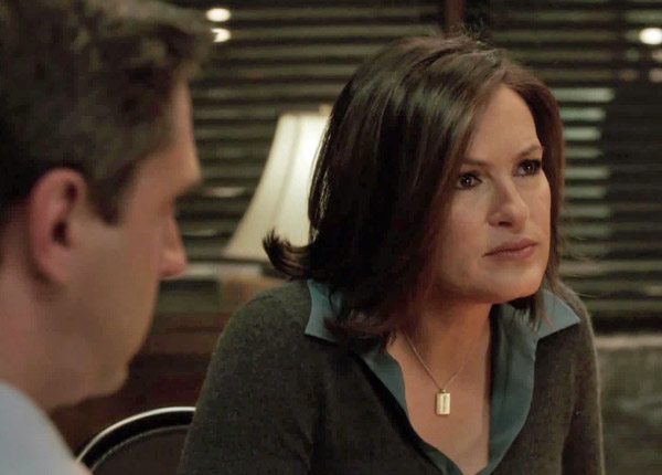 New York Unité Spéciale : Olivia Benson impuissante sur TF1 face à Under the Dome New York Unité Spéciale : Olivia Benson impuissante sur TF1 face à Under the Dome