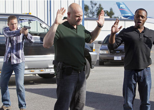 En pleine déroute, la saison 2 de Nikita, repoussée à 3h du matin, laisse place à Breakout Kings En pleine déroute, la saison 2 de Nikita, repoussée à 3h du matin, laisse place à Breakout Kings