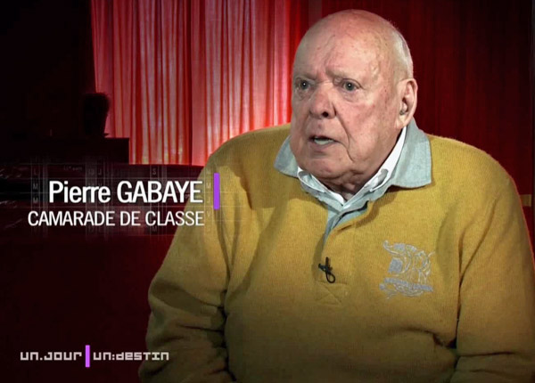 Un jour, un destin : Philippe Bouvard fédère moins que Renaud Un jour, un destin : Philippe Bouvard fédère moins que Renaud