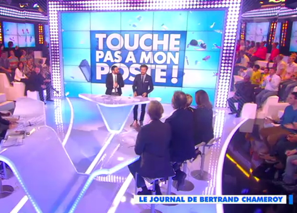 Touche pas à mon poste : Une maman formidable ne fait l’unanimité sur D8 Touche pas à mon poste : Une maman formidable ne fait l’unanimité sur D8
