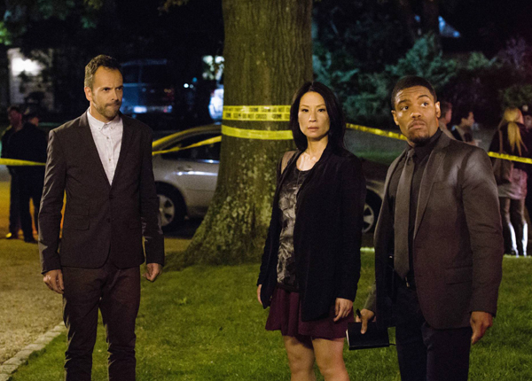 Elementary : la saison 2 inédite conserve un bon niveau sur M6 Elementary : la saison 2 inédite conserve un bon niveau sur M6