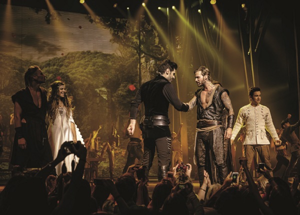 Robin des bois : M. Pokora dépasse le million de fans Robin des bois : M. Pokora dépasse le million de fans