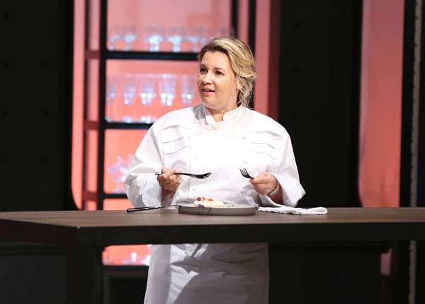 Top chef (saison 6) : qui est Hélène Darroze ? 