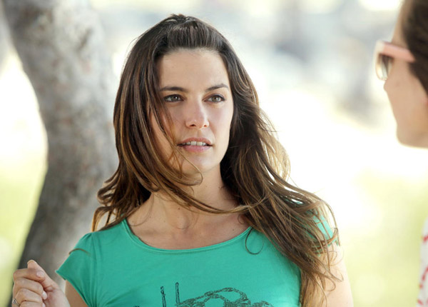 Plus belle la vie : Laëtitia Milot (Mélanie) de retour dès le 9 avril sur France 3 Plus belle la vie : Laëtitia Milot (Mélanie) de retour dès le 9 avril sur France 3