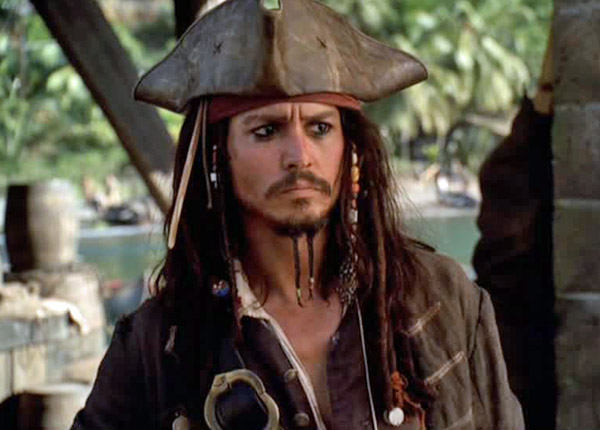 Pirates des Caraïbes : Johhny Depp jette par-dessus bord Eddie Murphy et John Travolta