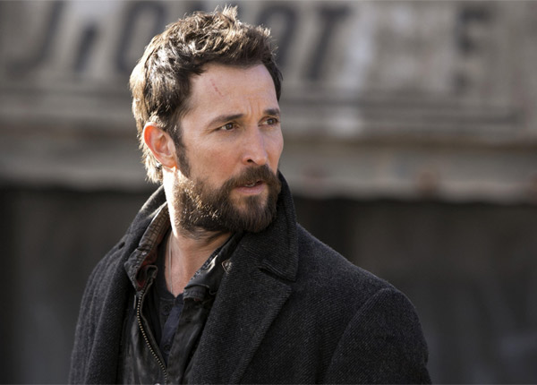 Noah Wyle (Falling Skies) : « Je suis content que ça s’arrête »