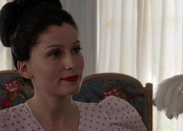 Laetitia Casta plébiscitée dans Arletty, une passion coupable sur France 2 Laetitia Casta plébiscitée dans Arletty, une passion coupable sur France 2