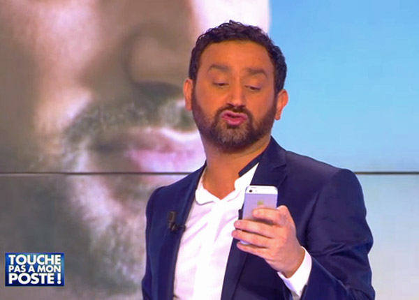 Touche pas à mon poste : Issa Doumbia chroniqueur, Cyril Hanouna envoie un sms à François Hollande